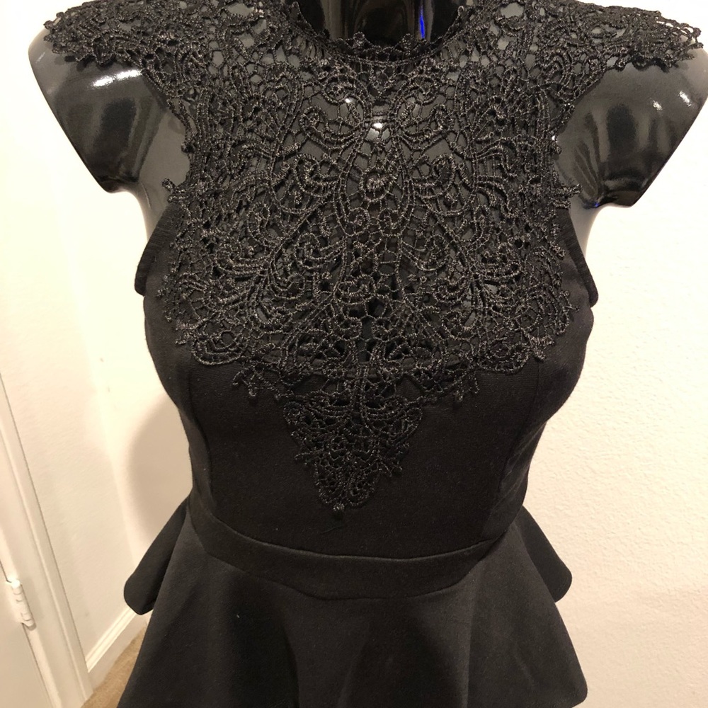 Womens Black lace top L